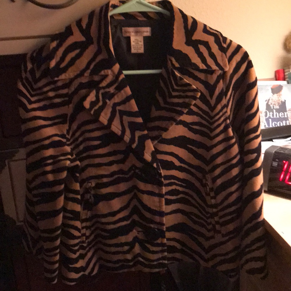 Leopard striped bomber jacket